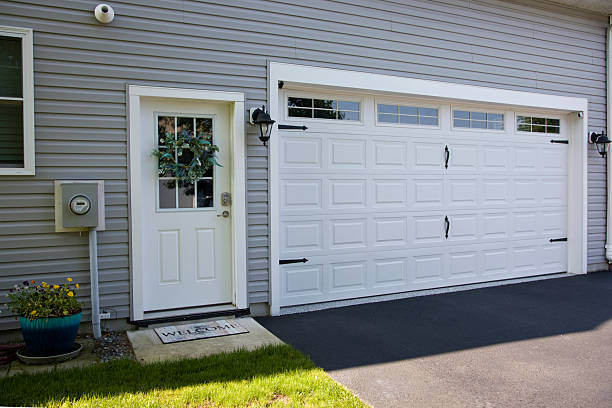 24/7 Emergency Garage Door Panel Replacement experts in Johnson City, TN